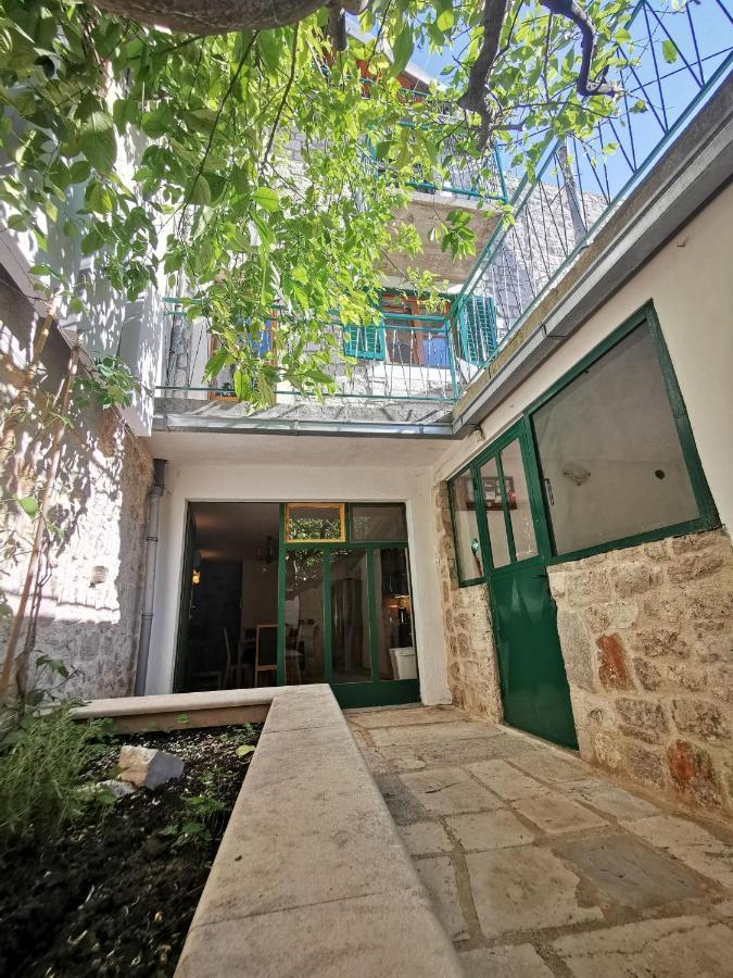 Authentico Deluxe Stari Grad Villa Stari Grad  Buitenkant foto