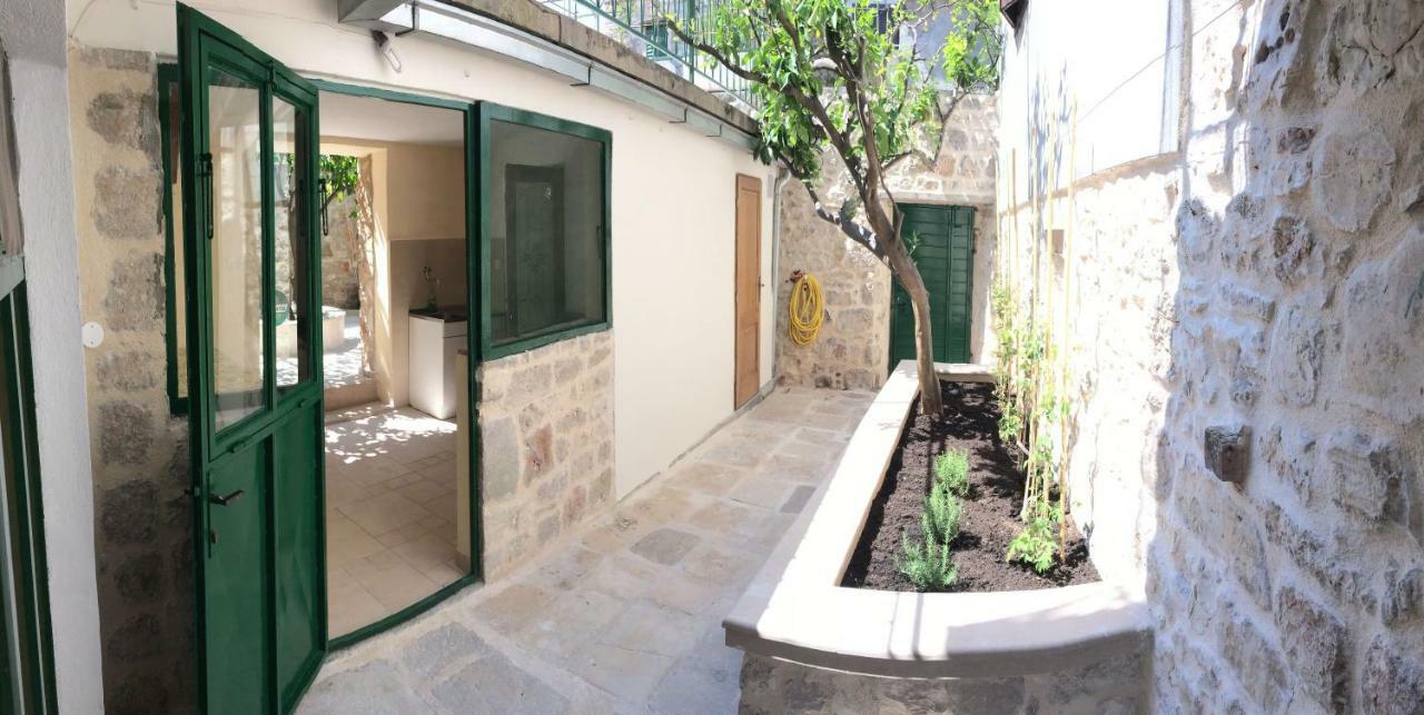 Authentico Deluxe Stari Grad Villa Stari Grad  Buitenkant foto