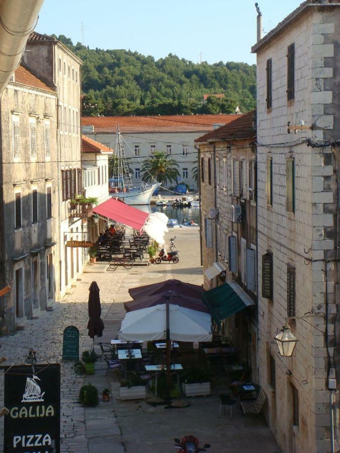 Authentico Deluxe Stari Grad Villa Stari Grad  Buitenkant foto
